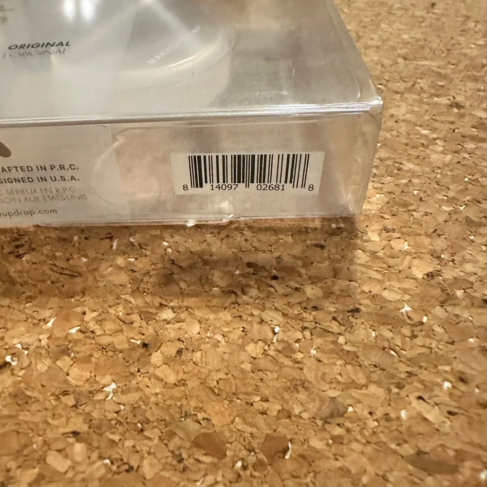 MakeupDrop Silicone Makeup Applicator